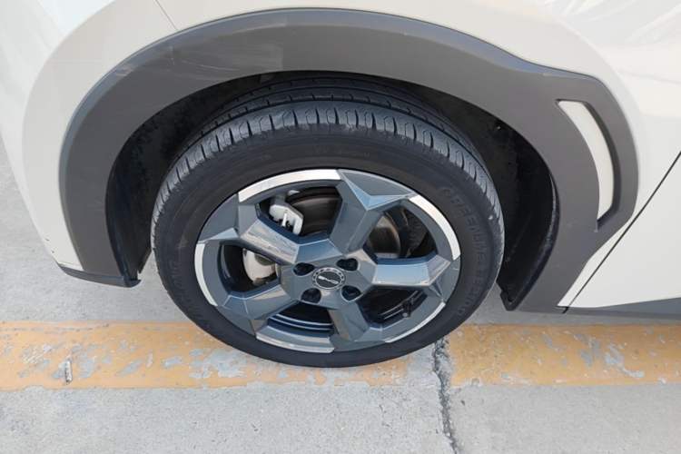 Used BYD Seagull 2023 Free Edition Left Front Wheel Hub