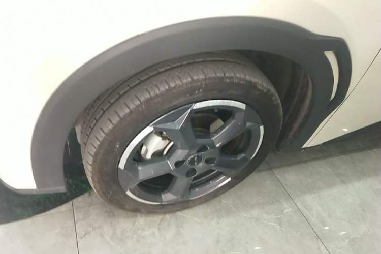 Used BYD Seagull 2023 Free Edition Left Front Wheel Hub