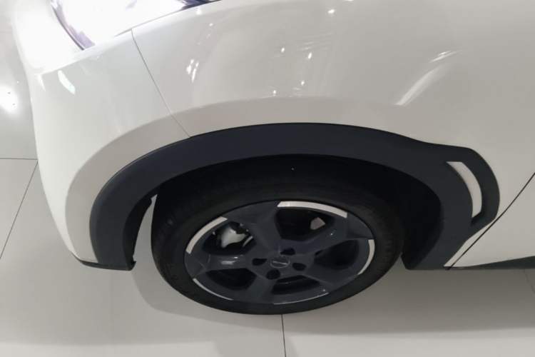 Used BYD Seagull 2023 Free Edition Left Front Wheel Hub