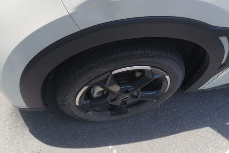 Used BYD Seagull 2023 Free Edition Left Front Wheel Hub