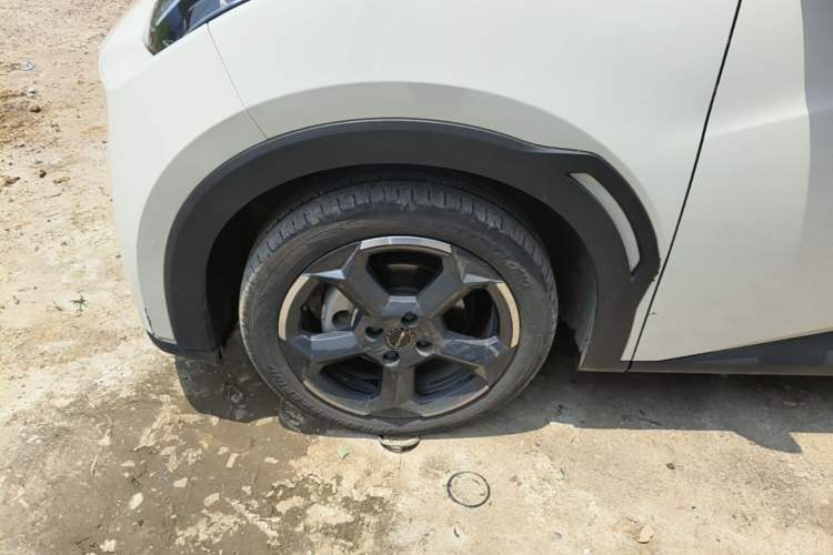 Used BYD Seagull 2023 Free Edition Left Front Wheel Hub
