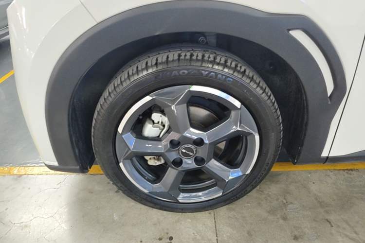 Used BYD Seagull 2023 Free Edition Left Front Wheel Hub