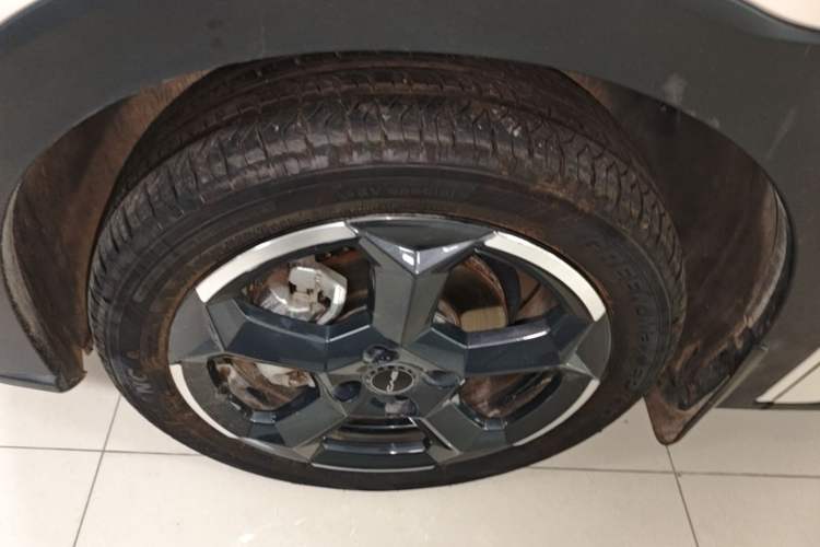 Used BYD Seagull 2023 Free Edition Left Front Wheel Hub