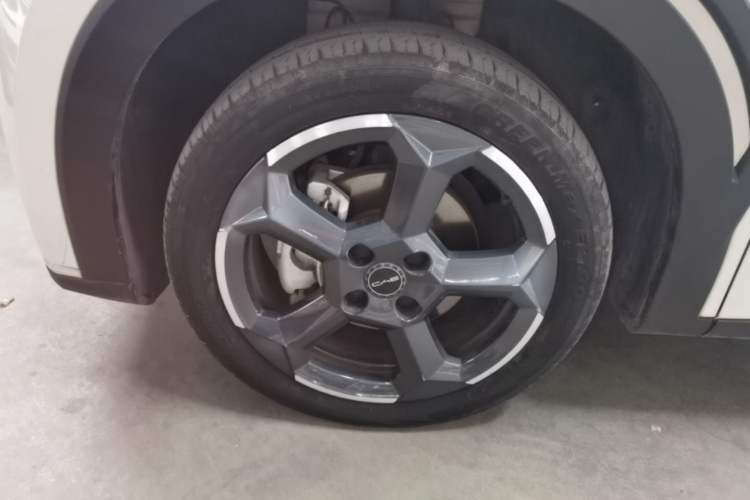 Used BYD Seagull 2023 Flying Edition Left Front Wheel Hub