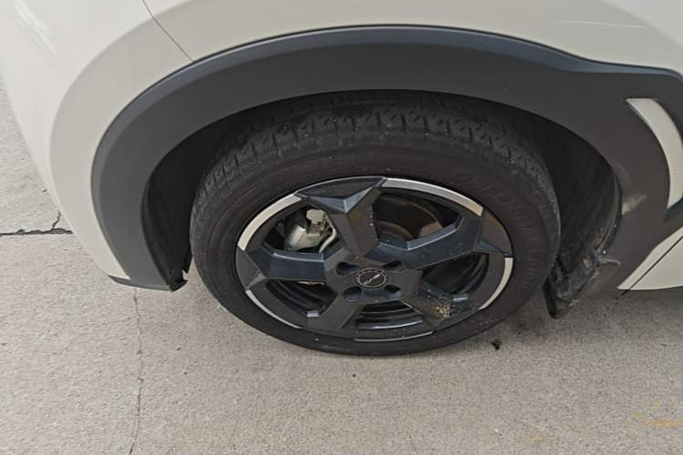 Used BYD Seagull 2023 Free Edition Left Front Wheel Hub