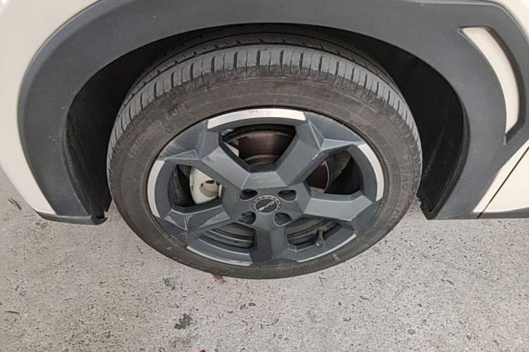 Used BYD Seagull 2023 Free Edition Left Front Wheel Hub