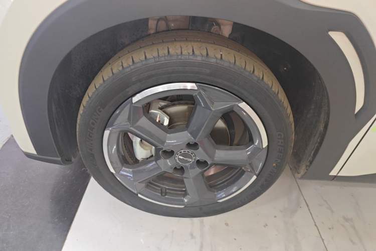 Used BYD Seagull 2023 Flying Edition Left Front Wheel Hub
