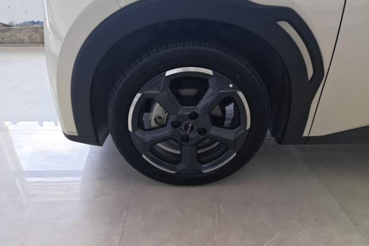 Used BYD Seagull 2023 Free Edition Left Front Wheel Hub