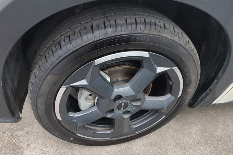 Used BYD Seagull 2023 Free Edition Left Front Wheel Hub