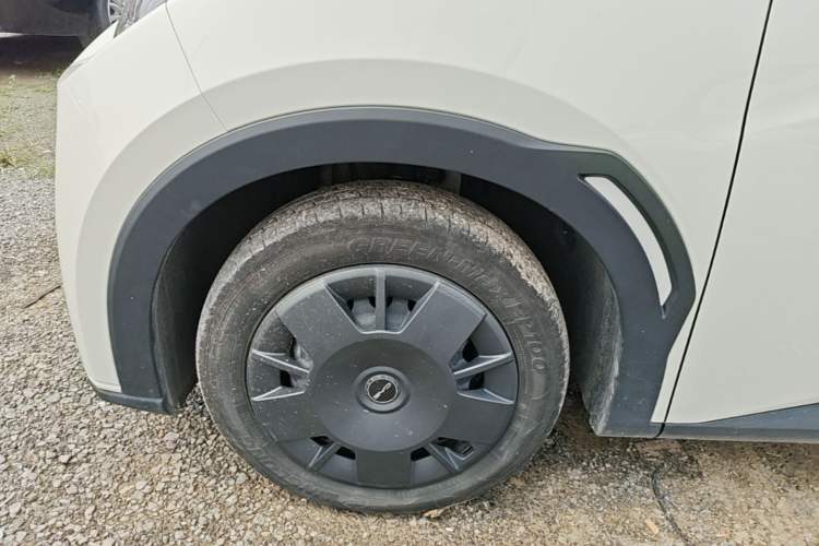 Used BYD Seagull 2023 Active Version Left Front Wheel Hub