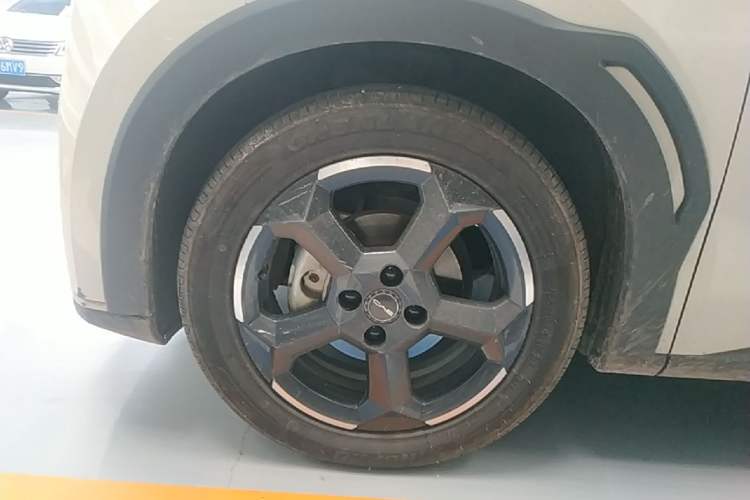 Used BYD Seagull 2023 Free Edition Left Front Wheel Hub
