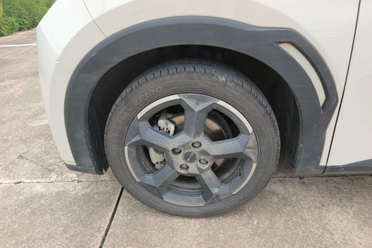 Used BYD Seagull 2023 Free Edition Left Front Wheel Hub