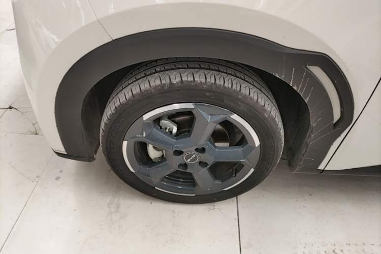 Used BYD Seagull 2023 Free Edition Left Front Wheel Hub