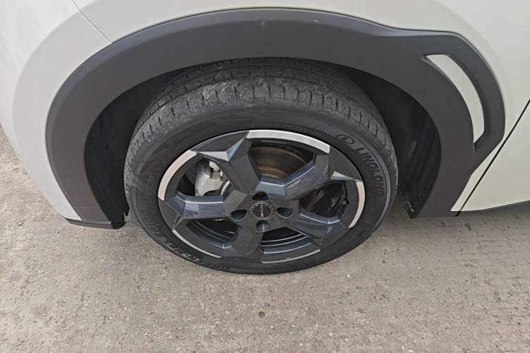 Used BYD Seagull 2023 Free Edition Left Front Wheel Hub