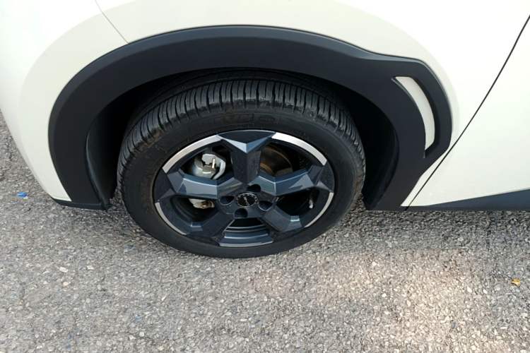 Used BYD Seagull 2023 Free Edition Left Front Wheel Hub