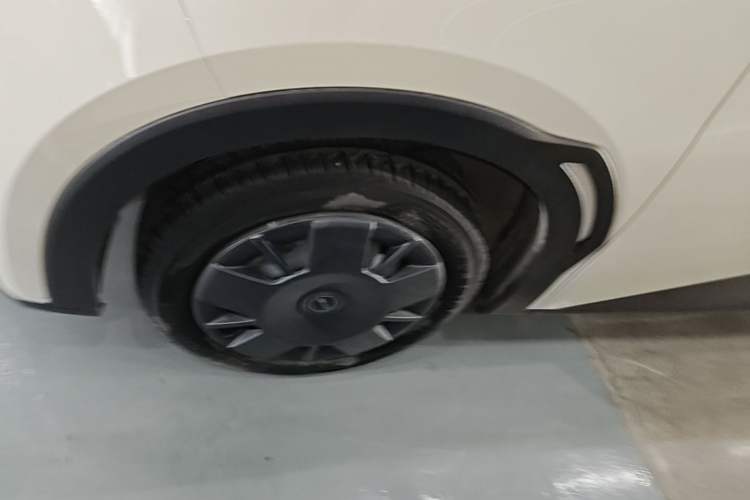 Used BYD Seagull 2023 Active Version Left Front Wheel Hub