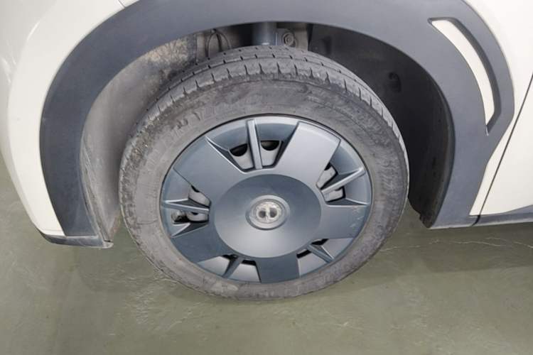 Used BYD Seagull 2023 Active Version Left Front Wheel Hub