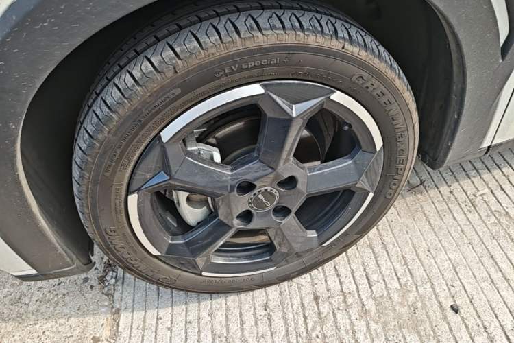 Used BYD Seagull 2023 Flying Edition Left Front Wheel Hub