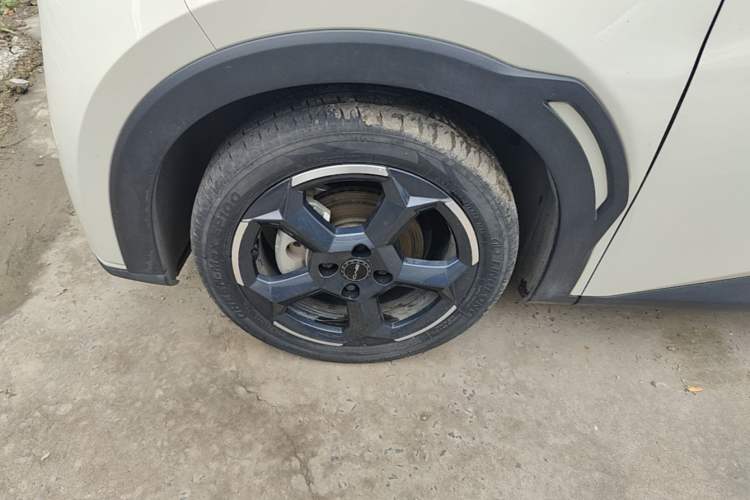 Used BYD Seagull 2023 Flying Edition Left Front Wheel Hub
