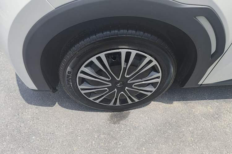 Used BYD Seagull 2023 Free Edition Left Front Wheel Hub