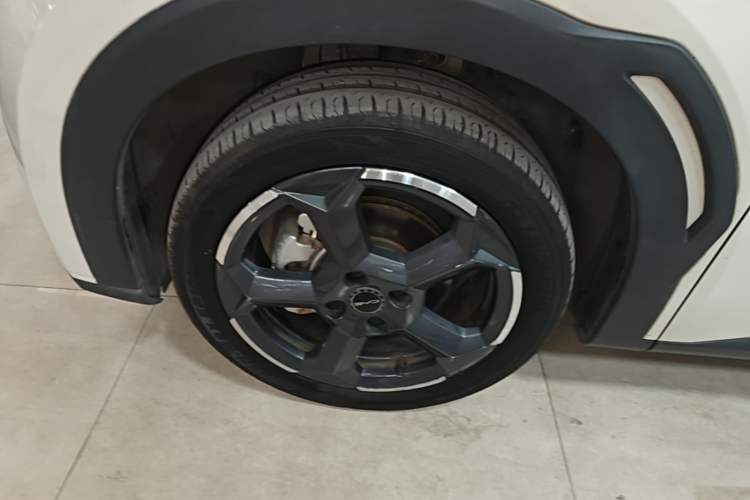 Used BYD Seagull 2023 Free Edition Left Front Wheel Hub