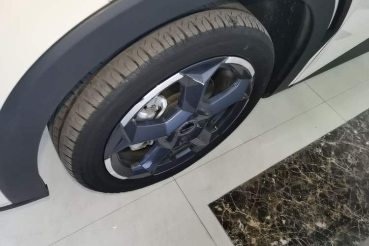Used BYD Seagull 2023 Flying Edition Left Front Wheel Hub