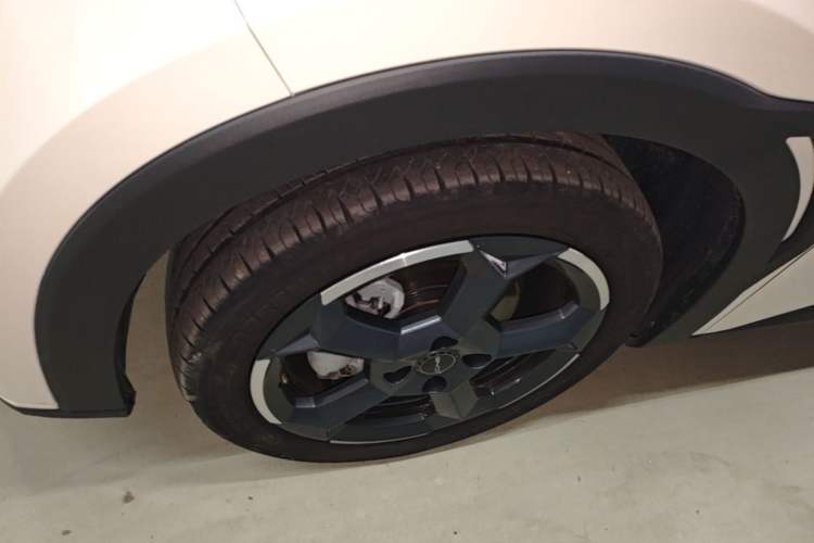 Used BYD Seagull 2023 Free Edition Left Front Wheel Hub