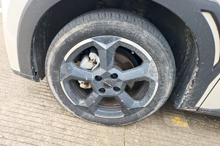 Used BYD Seagull 2023 Flying Edition Left Front Wheel Hub