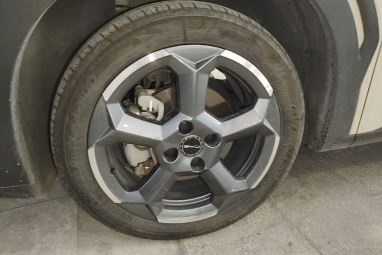 Used BYD Seagull 2023 Free Edition Left Front Wheel Hub