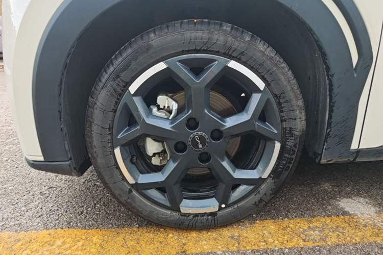 Used BYD Seagull 2023 Free Edition Left Front Wheel Hub