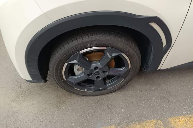 Used BYD Seagull 2023 Free Edition Left Front Wheel Hub