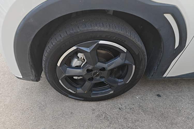 Used BYD Seagull 2023 Flying Edition Left Front Wheel Hub
