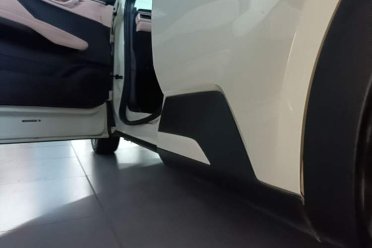 Used BYD Seagull 2023 Active Version Left Side Sill