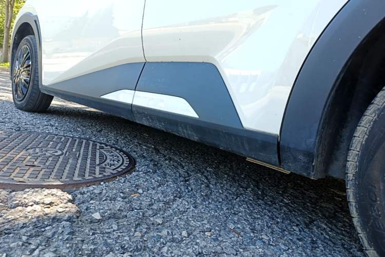 Used BYD Seagull 2023 Active Version Left Side Sill