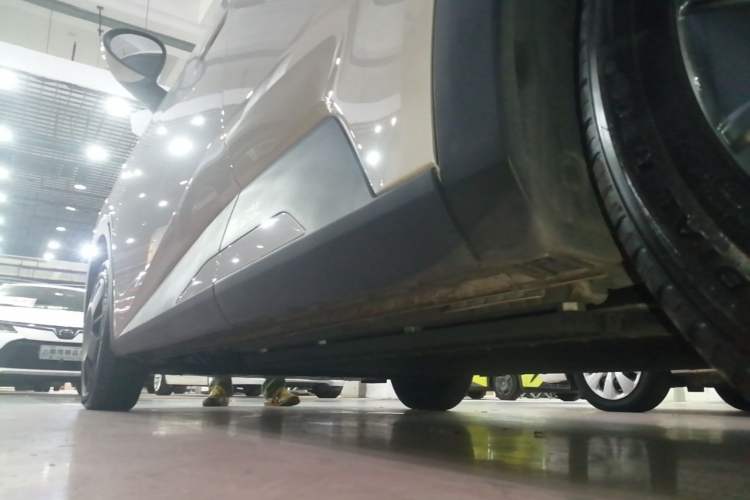 Used BYD Seagull 2023 Active Version Left Side Sill
