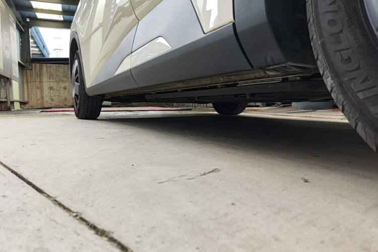 Used BYD Seagull 2023 Active Version Left Side Sill
