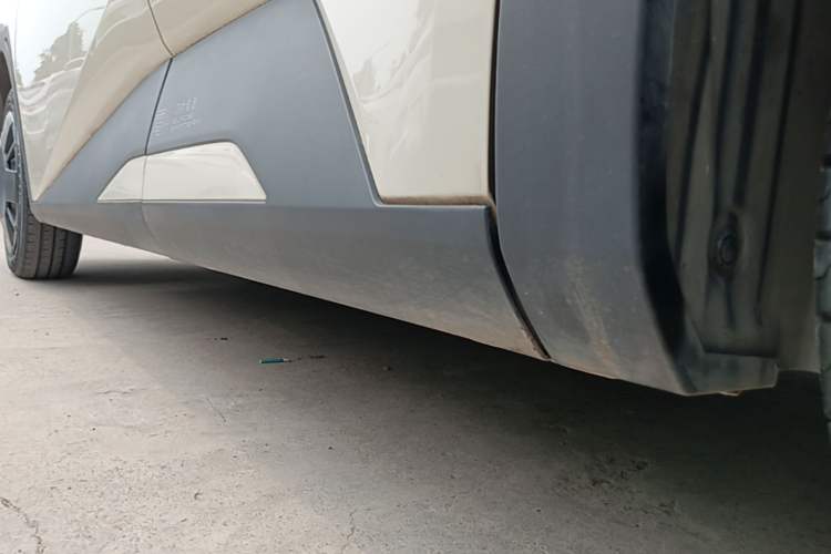 Used BYD Seagull 2023 Active Version Left Side Sill