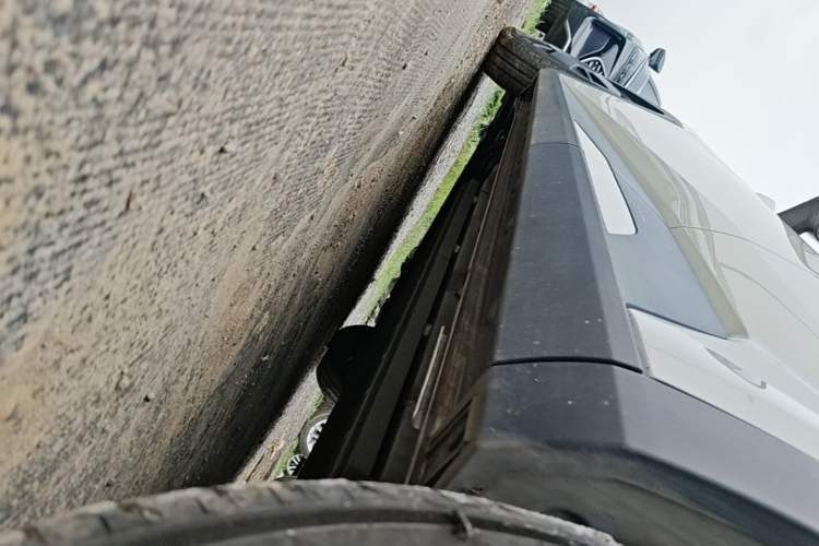 Used BYD Seagull 2023 Active Version Left Side Sill