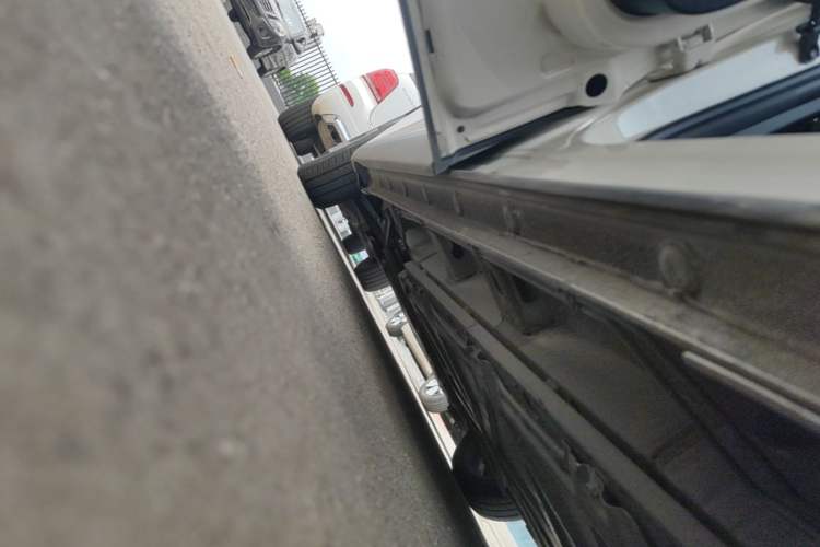 Used BYD Seagull 2023 Active Version Left Side Sill