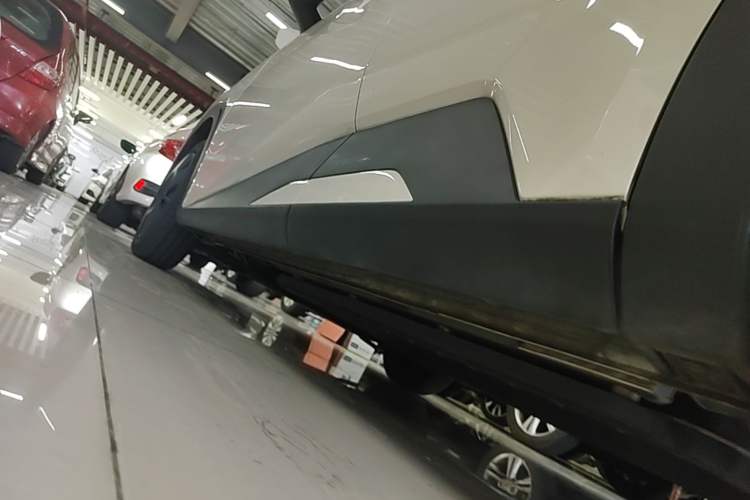 Used BYD Seagull 2023 Active Version Left Side Sill