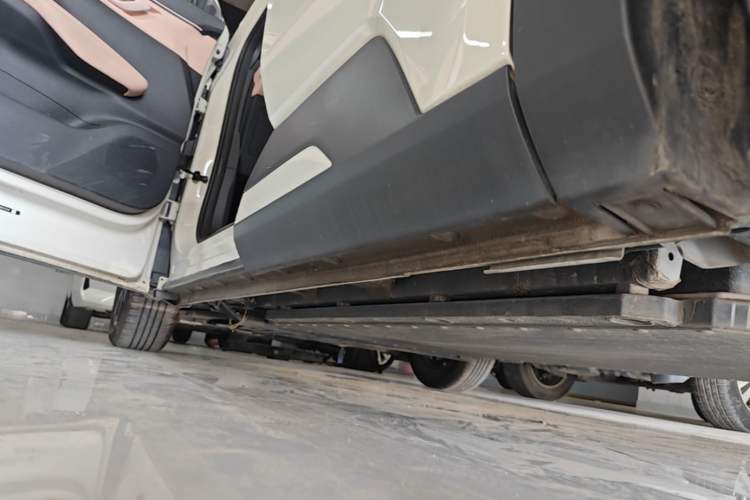 Used BYD Seagull 2023 Active Version Left Side Sill