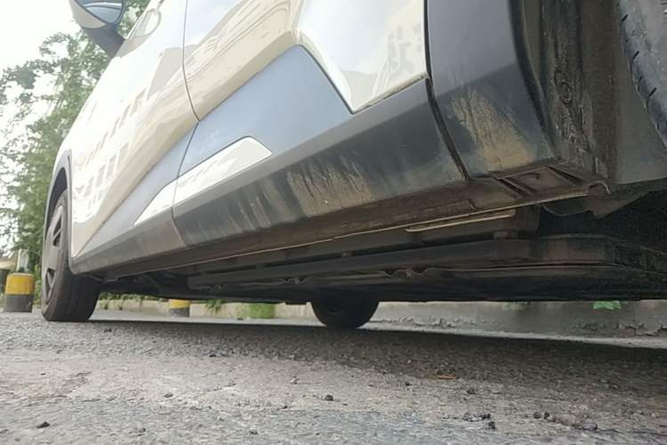 Used BYD Seagull 2023 Active Version Left Side Sill