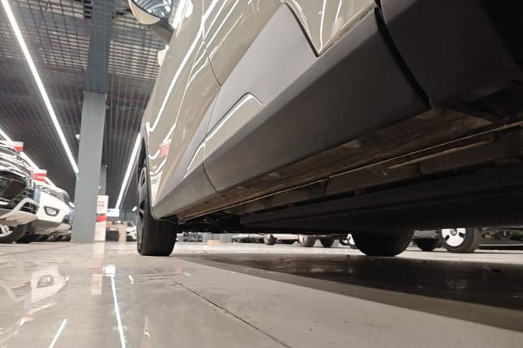 Used BYD Seagull 2023 Active Version Left Side Sill