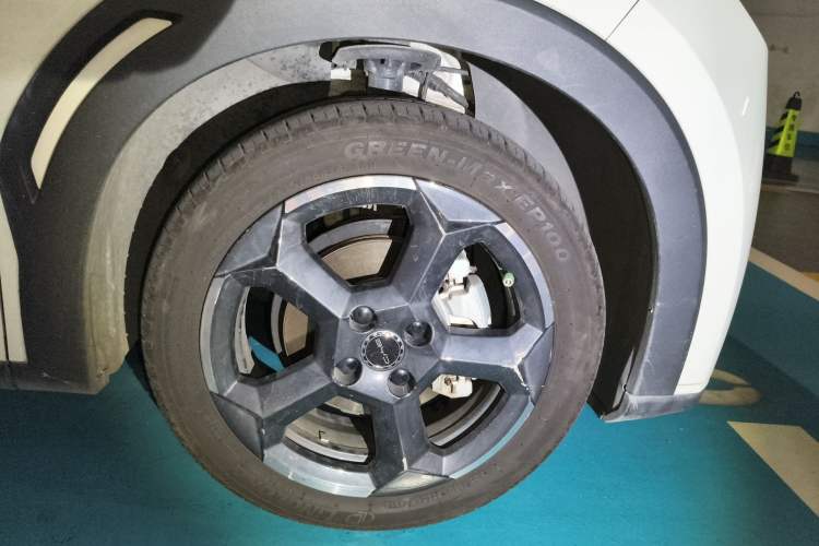 Used BYD Seagull 2023 Flying Edition Right Front Wheel Hub