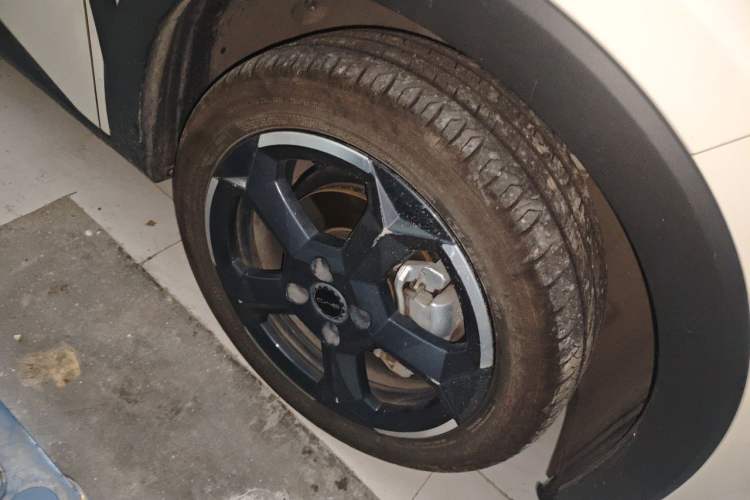 Used BYD Seagull 2023 Free Edition Right Front Wheel Hub