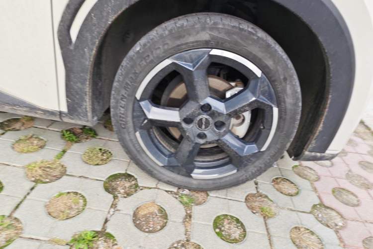 Used BYD Seagull 2023 Flying Edition Right Front Wheel Hub
