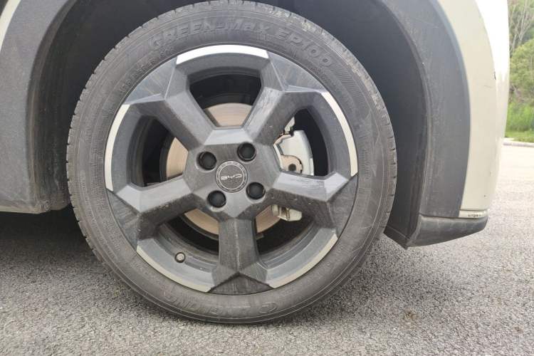 Used BYD Seagull 2023 Free Edition Right Front Wheel Hub
