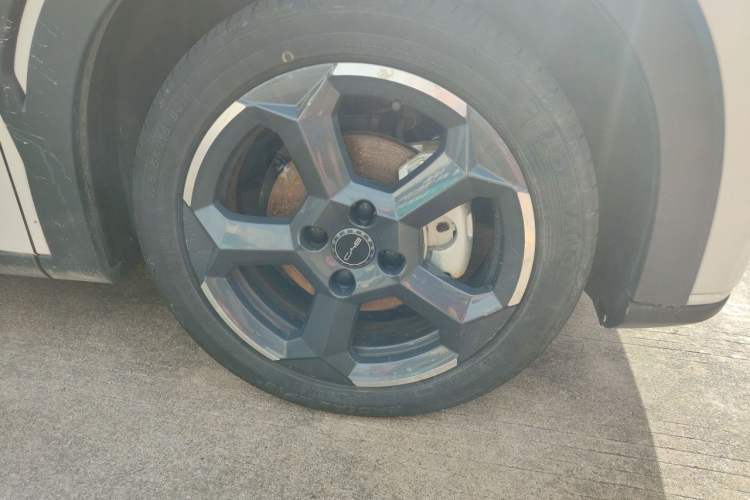 Used BYD Seagull 2023 Flying Edition Right Front Wheel Hub