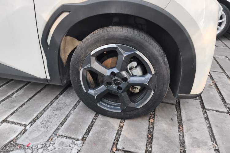 Used BYD Seagull 2023 Flying Edition Right Front Wheel Hub