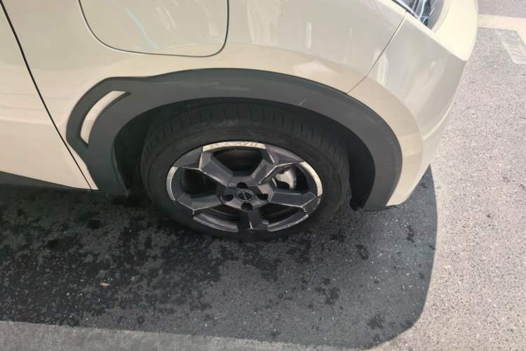 Used BYD Seagull 2023 Free Edition Right Front Wheel Hub